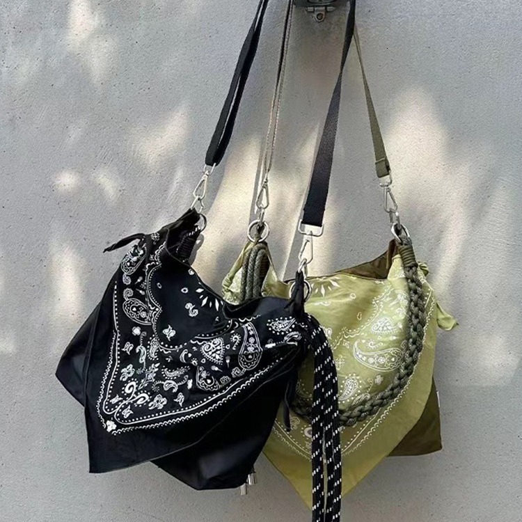 Free shipping designer bag Niche Women Bag Celebrity Dilireba Same Style Casual Versatile Paisley Canvas Bag Shoulder Bag Crossbody Bag Women Bag