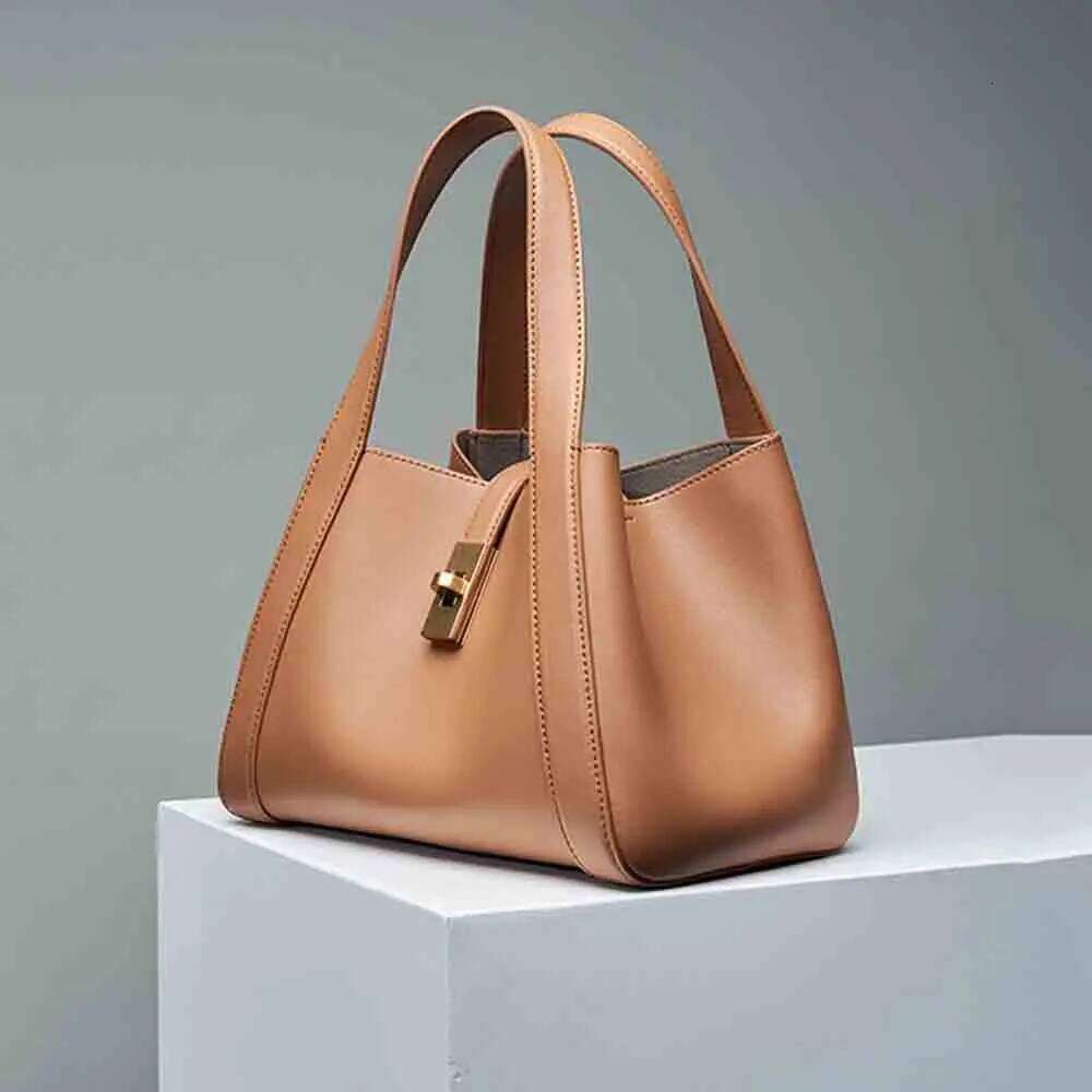 Fashionable Soft Genuine Leather Women Designer Bags Chic Shoulder Basket Bag Party Female Mini Tote Purses Black 2022