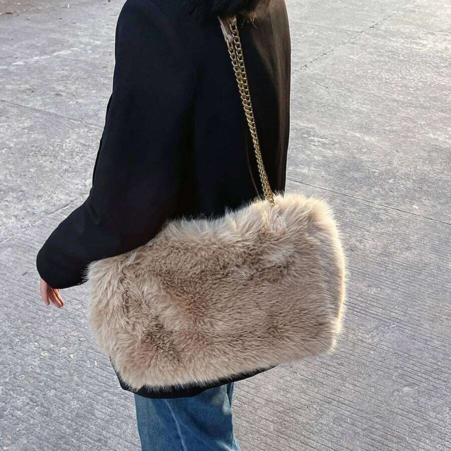 Large Capacity Streetwear Fur All-Match Women Totes Chains Fluffy Winter Commuter Shoulder Bags Moda Advanced Handbag Sac 2025/06/22