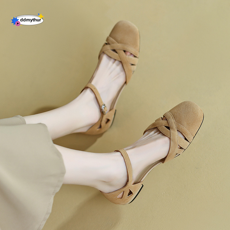 French Classic Roman Sandals for Women Summer 2024 New Round Matte Hollow Out Closed Toe Soft Sole Flat Shoes ddmythur