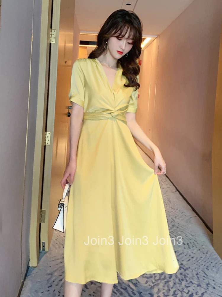 New Arrival Fashion Party Dress Women Elegant Summer V-neck Vintage Puff Sleeve Temperament OL Simple Solid Slim A-line Dress