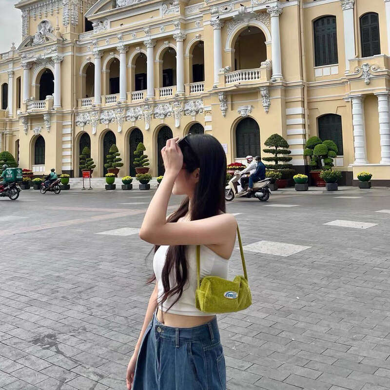 Korean Emis Corduroy Baguette Cute Girl Handbag New Commuter Niche Shoulder Bag Trend