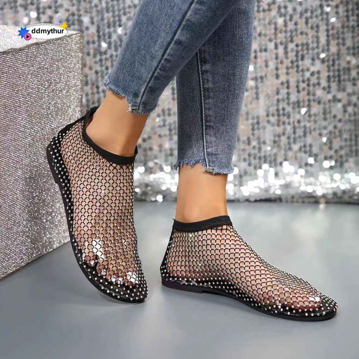 2024 Beach Round Toe Flat Breathable Mesh Casual Lightweight Slip-On Sandals for Women ddmythur