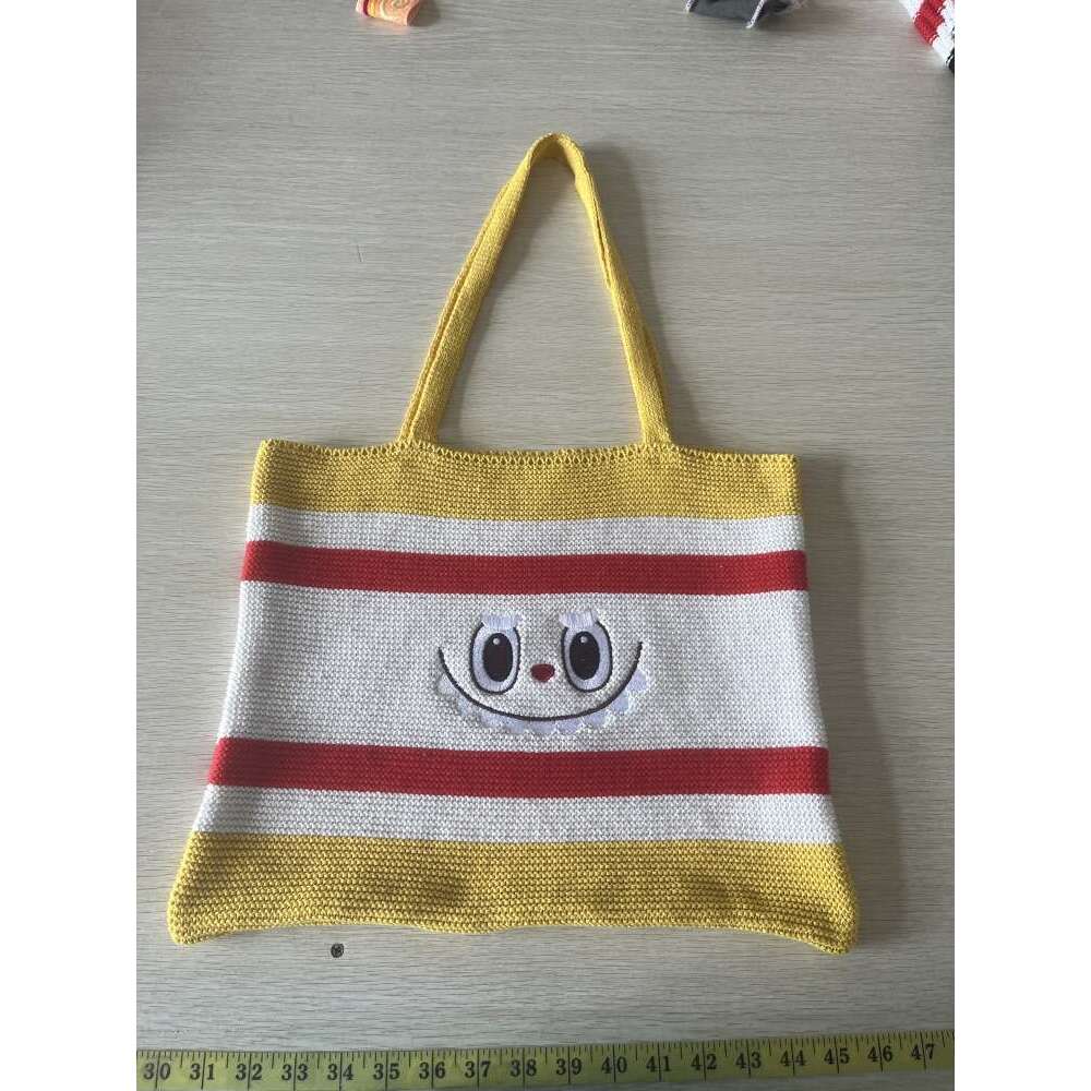 Women's Commuting, Large Capacity Bag, Fashionable Knitted Heart Style, Casual Versatile Shoulder Bag for Women