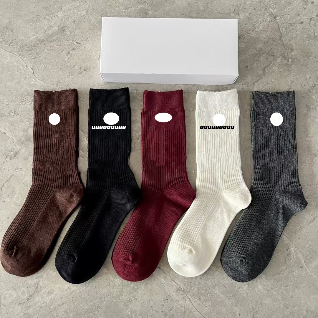 UU-L4106-L4107 Unisex Short Breathable Cotton Socks 5Paris/Set - Comfort Fit with Stylish Brand Letters Trendy Athletic Socks Made from Soft Cotton