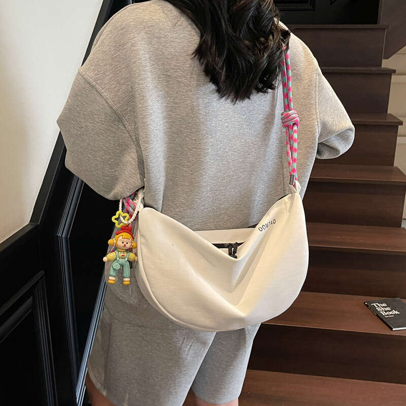 Trendy Casual Crossbody 2025 New Large Capacity Fashion Sports Single Shoulder Dumpling Bag