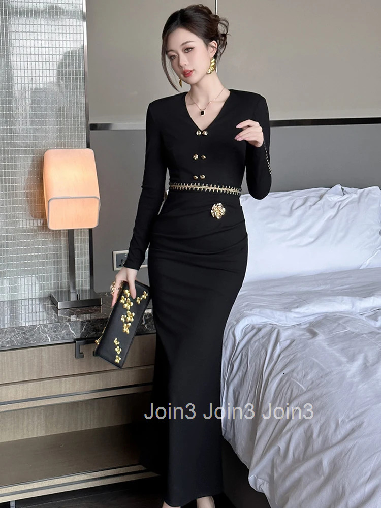 Women Clothes Vintage Black V-Neck Skinny Folds Long Fishtail Dress Elegant Party Vestidos Robe Fashion Autumn Winter Casual New