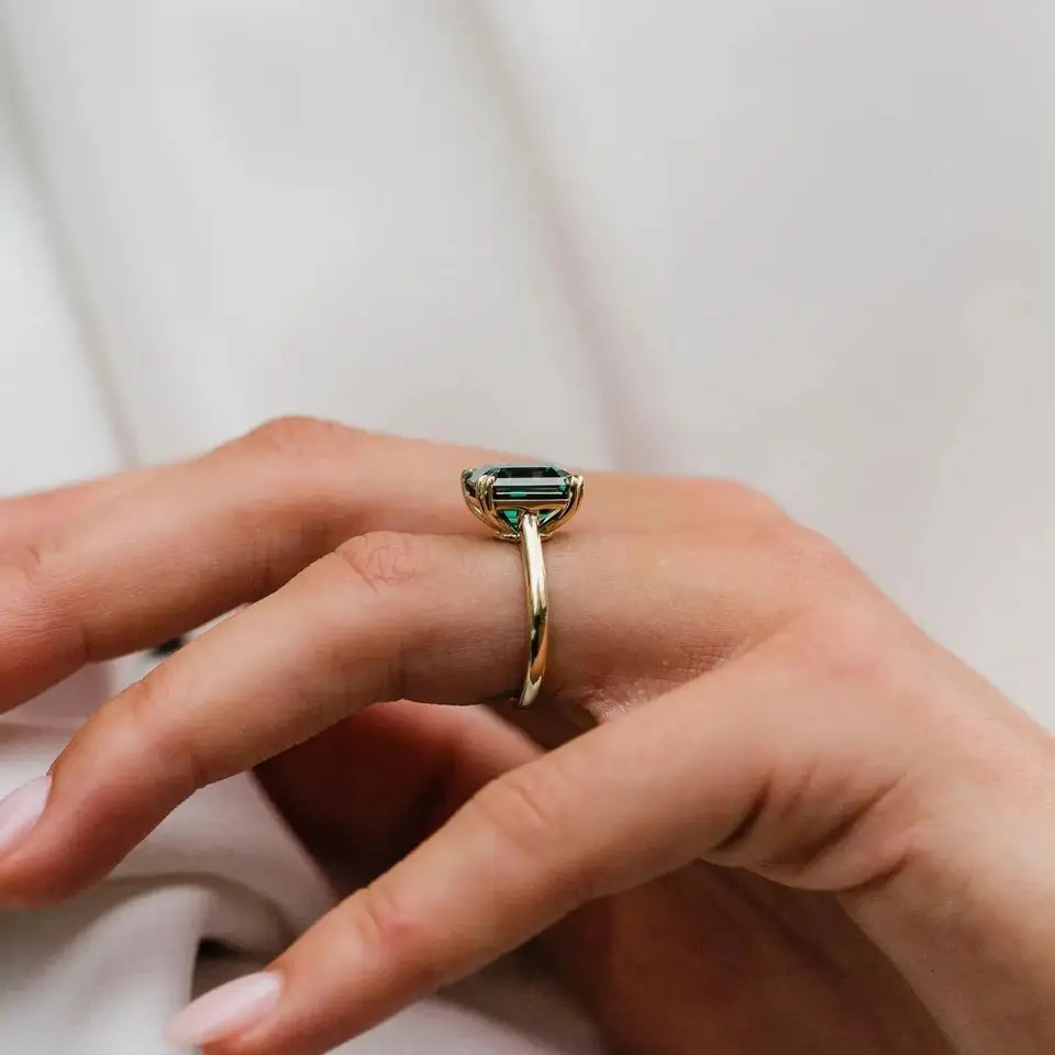 JOVOVASMILE 5 10.5x9.25mm Asscher Cut Dark Green Color Double Prongs 10K Solid Yellow Gold Setting for Woman 250617