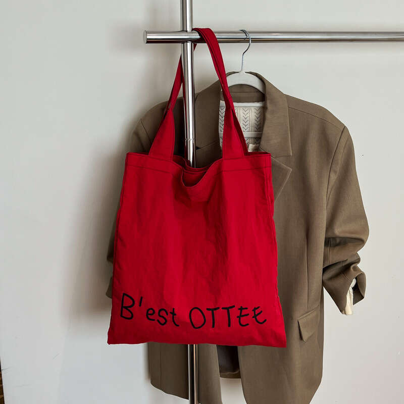 Minimalist Large Capacity Tote for Women 2025 Summer New Simple Trendy Commuter Fashion Shoulder Bag