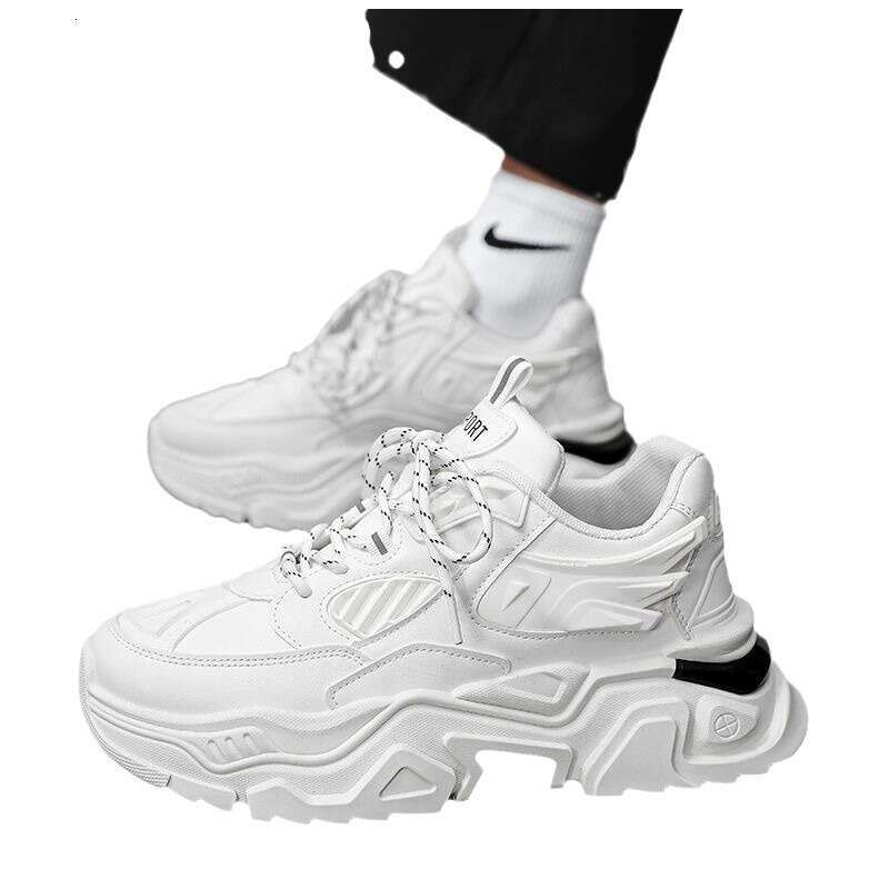2024 Spring Men's New Breathable White Sneakers Korean Style Versatile Height Increasing Sports Casual new Dad Shoes