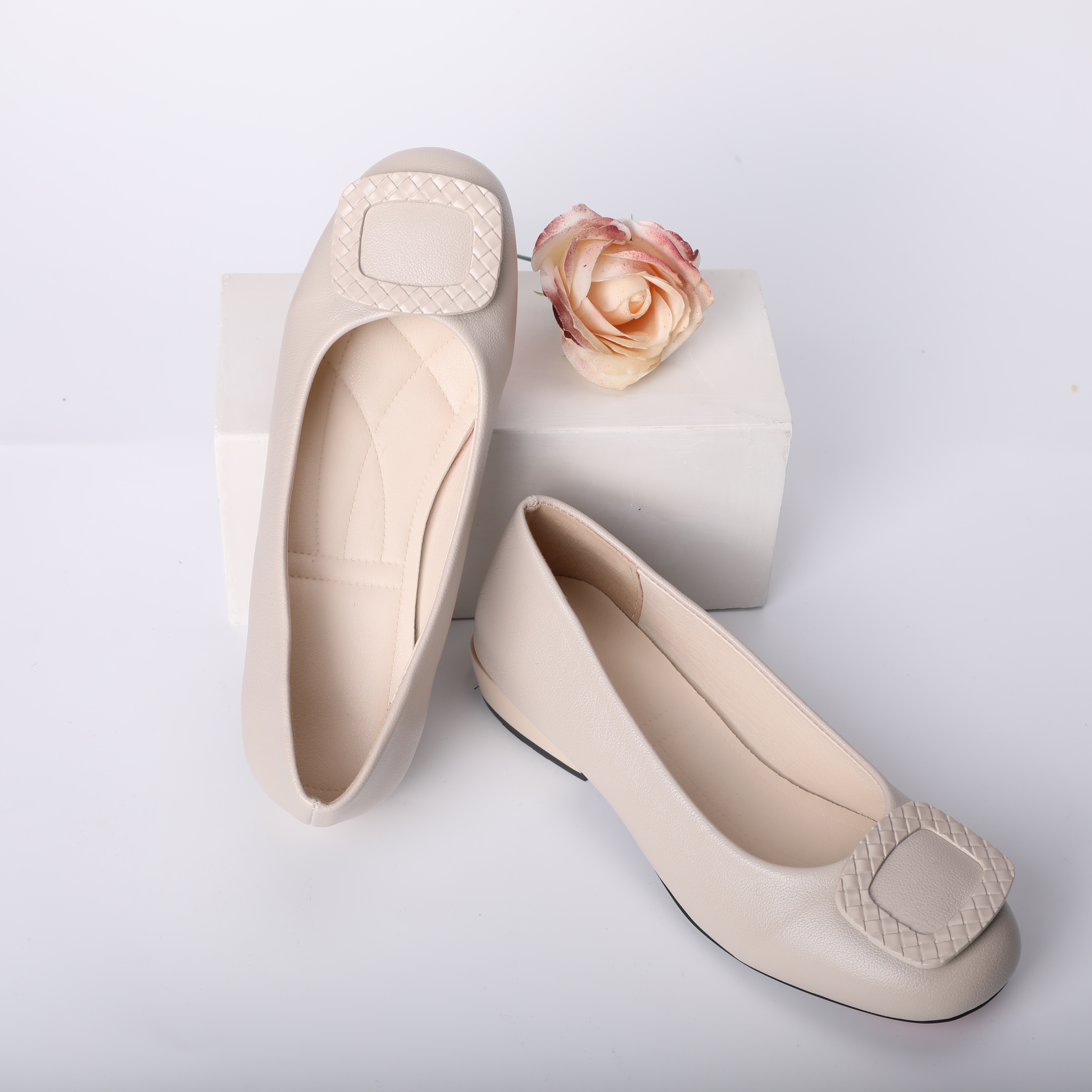 1869-Women's new square toe ballet flats, comfortable and casual one-legged flats, suitable for walking, driving, work, work, formal wear