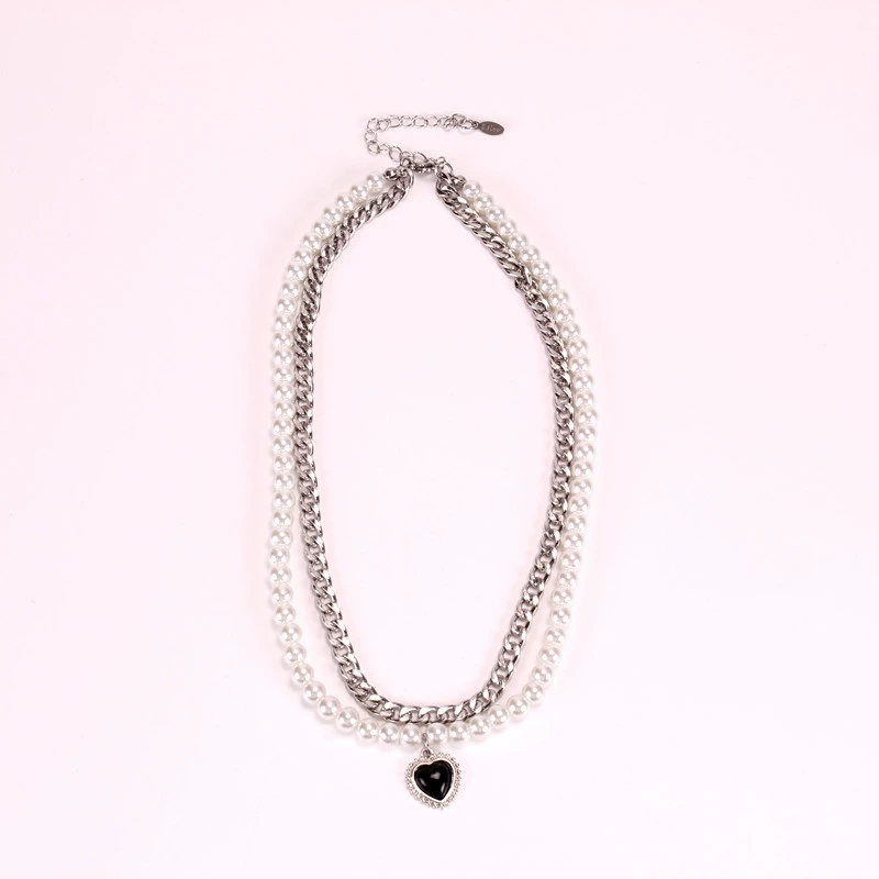 Titanium steel non-fading black heart necklace, ins pearl collarbone chain, neck chain, retro and versatile, elegant and trendy necklace