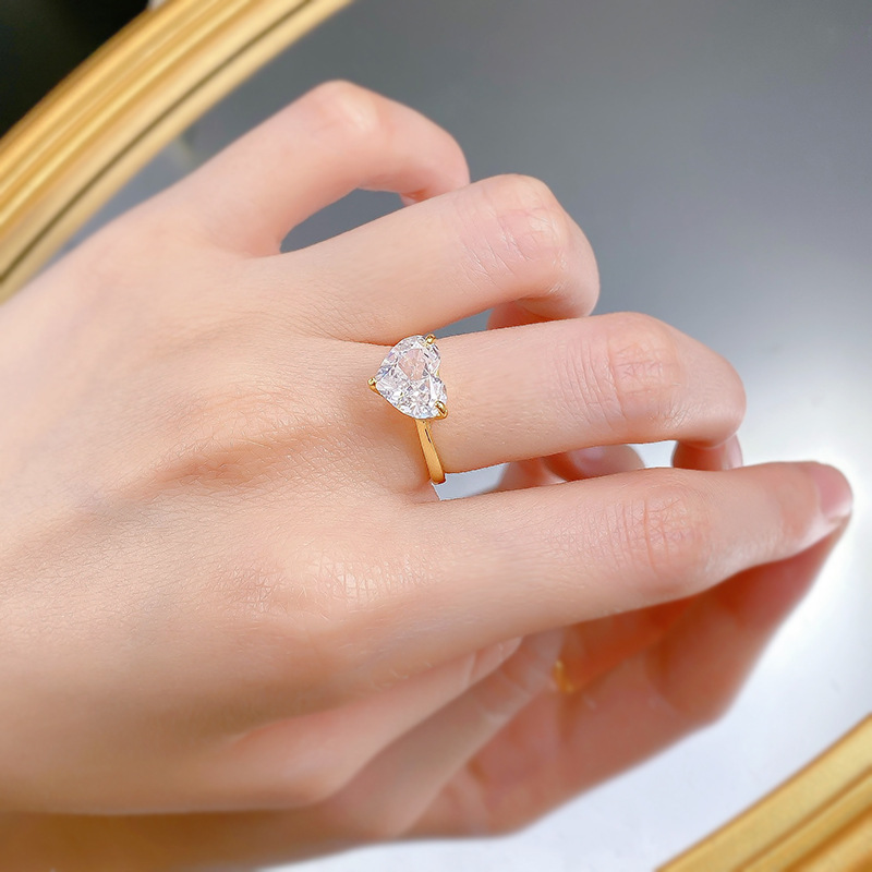 2025 Ins Top Sell Wedding Designer Rings Solitaire Luxury Jewelry Pure 100% S925 Sterling Silver 18K Gold Party Heat White Moissanite Diamond Women Br