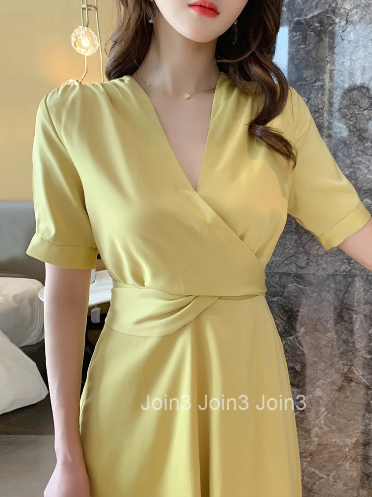 New Arrival Fashion Party Dress Women Elegant Summer V-neck Vintage Puff Sleeve Temperament OL Simple Solid Slim A-line Dress