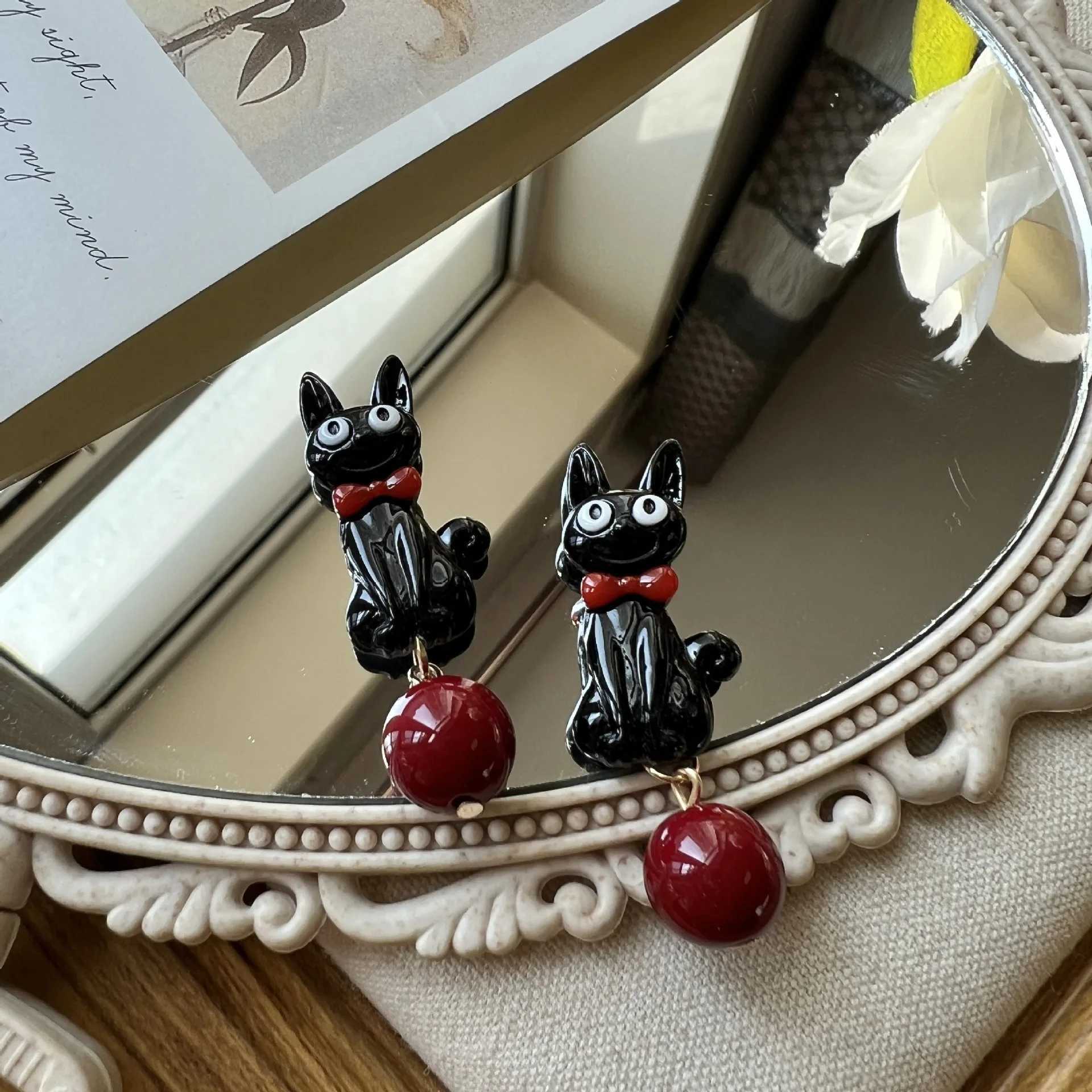 Sweet Cool Cartoon Black Cat Earrings Fashionable Women Personality Temperament Red Pearl Pendant Earrings Simple High-EndXJ250623