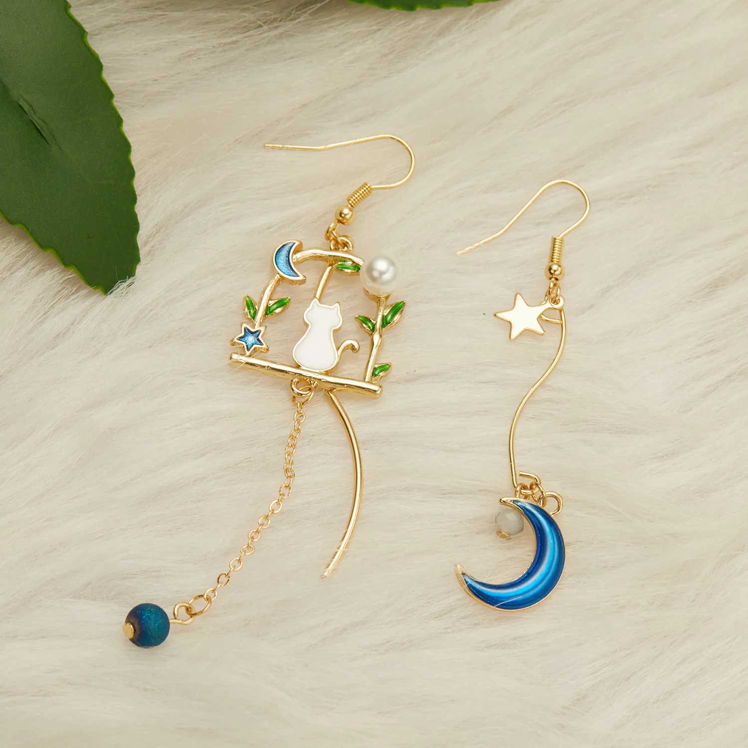 New Fashion Cute Animal Cat Earrings For Women Asymmetric Kitten Pearl Drop Earring Sweet Temperament Party Wedding Jewelry Gift XJ250623