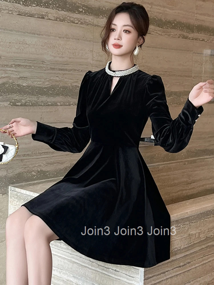 Autumn Winter Fashion Casual Black Velvet Pearl A-Line Short Dress Women Clothes Elegant Vintage Puff Sleeve Slim Party Vestidos