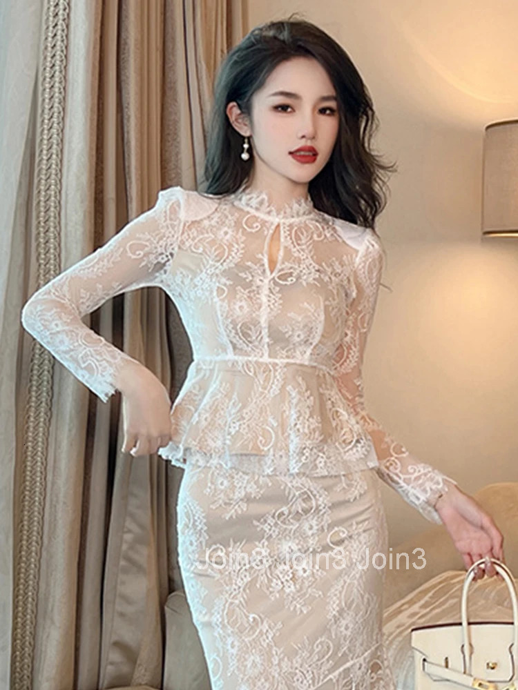 New Spring Autumn Pullover Shirt Women Elegant Lady Chic Lace Sexy Sheer Hollow O-Neck Long Sleeve Slim Mujer Femme Tops Outfits