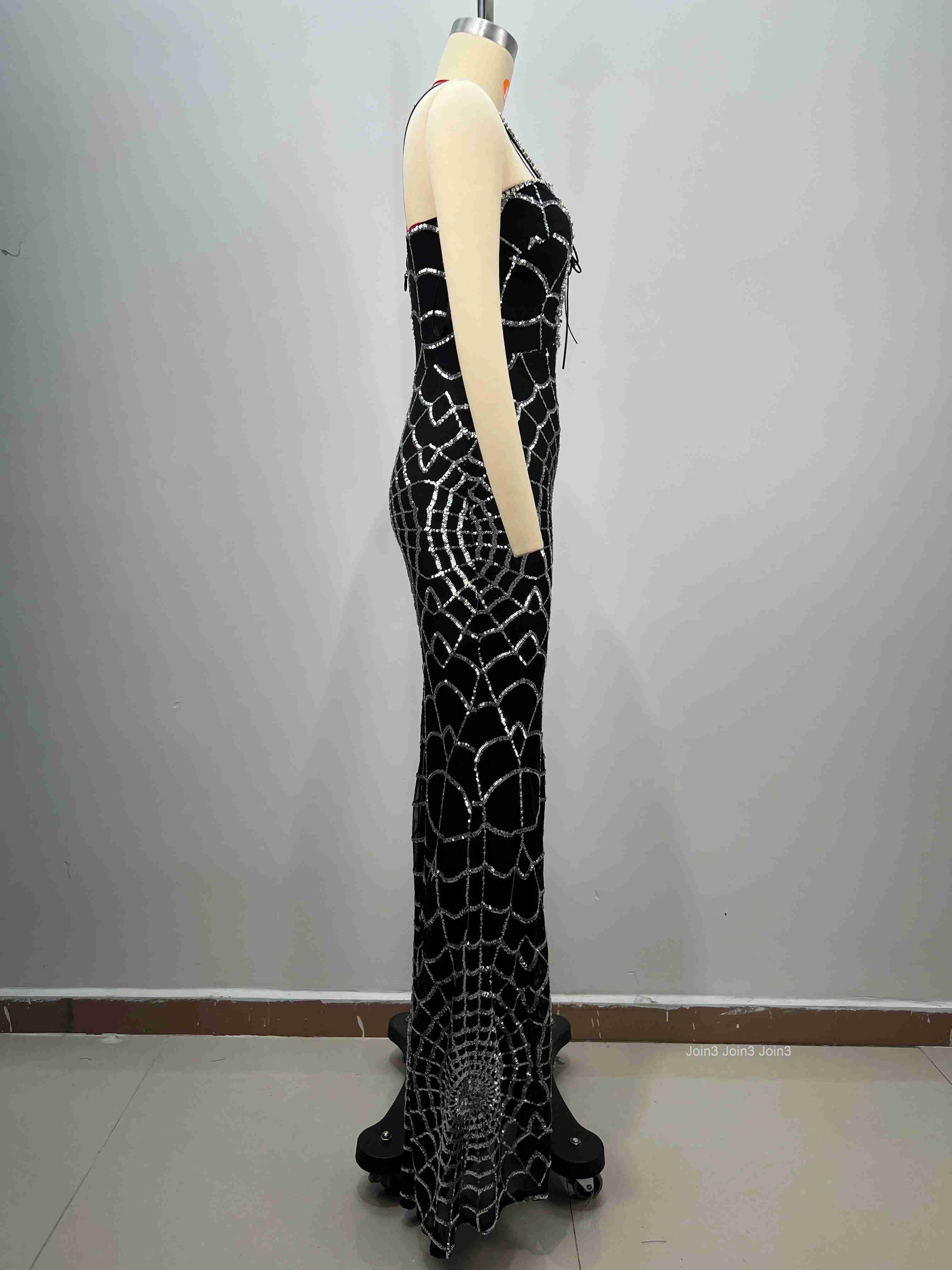 Elegant Black White Beaded Evening Gown with Spider Web Sequins Design Sweetheart Neckline Formal Party Dress for Gala Ball