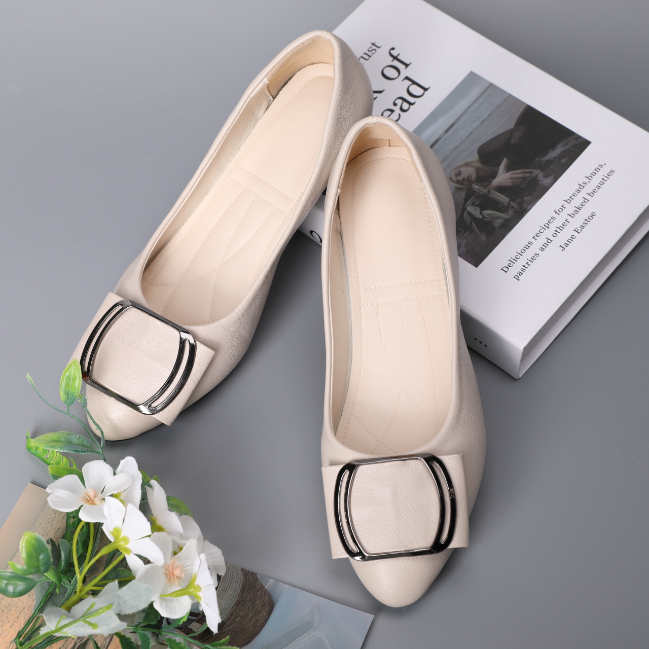 5536-Women's Spring New Fashion Pointed Toe Cover Thickened Sole Large Size for Parties and Office Women's Light Metal Buckle Casual Fashion