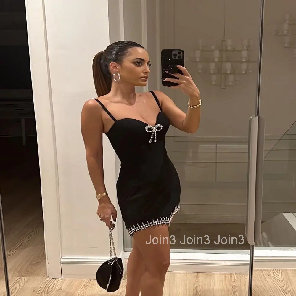 2025 New Summer Fashion Lady Bandage Dress Black White Sleeveless Diamond Embellished Bow Sexy Backless Club Evening Party Gown