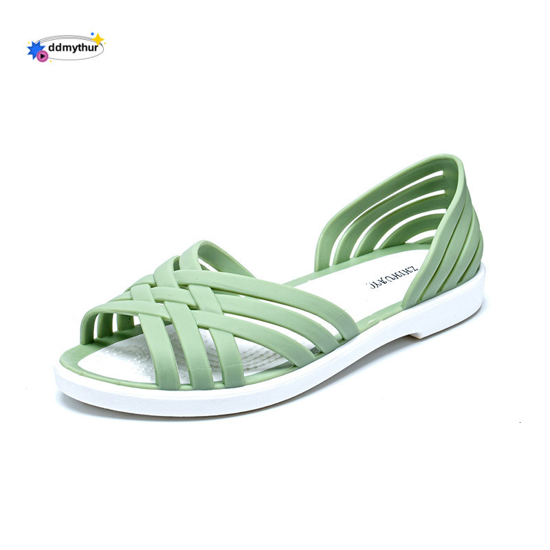 Flat Sandals 2025 New Summer Hollow Out Outdoor Beach Fashion Hole Korean Style Slip-On Women's Shoes ddmythur