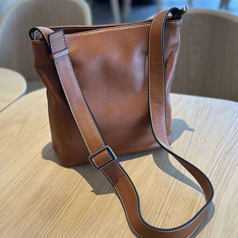 2025 New Japanese Casual Cowhide Crossbody Retro All-Matching Women's Shoulder Bucket Bag Soft Leather