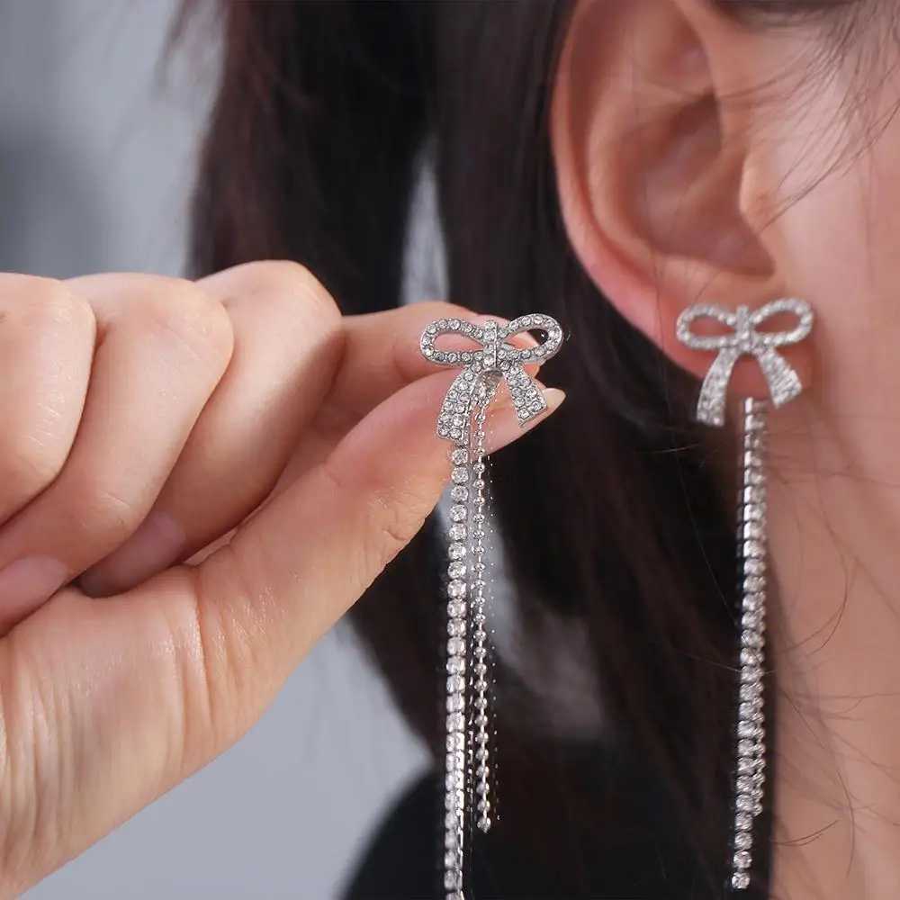 Simple Bow Long Chain Earrings Classic Rhinestone Big Bowknot Drop Earrings Fashion Temperament Design Bow Fringe Long Ear Stud XJ250623
