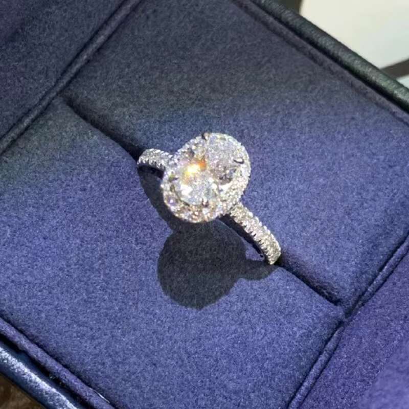 S925 Sterling Silver High Carbon 4 Karat Oversized Moissanite Diamond Ring Proposal Pigeon Egg Ring for Women IGI Certificate