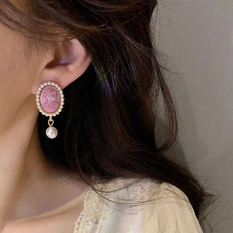 French Vintage Pearl Earrings for Women Personalized Elegant Romantic Portrait Earrings Ladies Girls Travel Wedding Jewelry XJ250623
