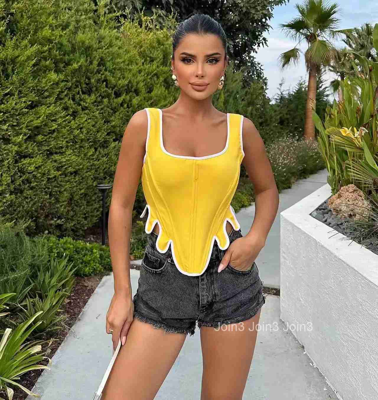 Womens Sexy Square Neck Camisole Short Hem Unique Design Hot Outfit Versatile Bandage Top Casual Ladies Clothing Pretty Wear