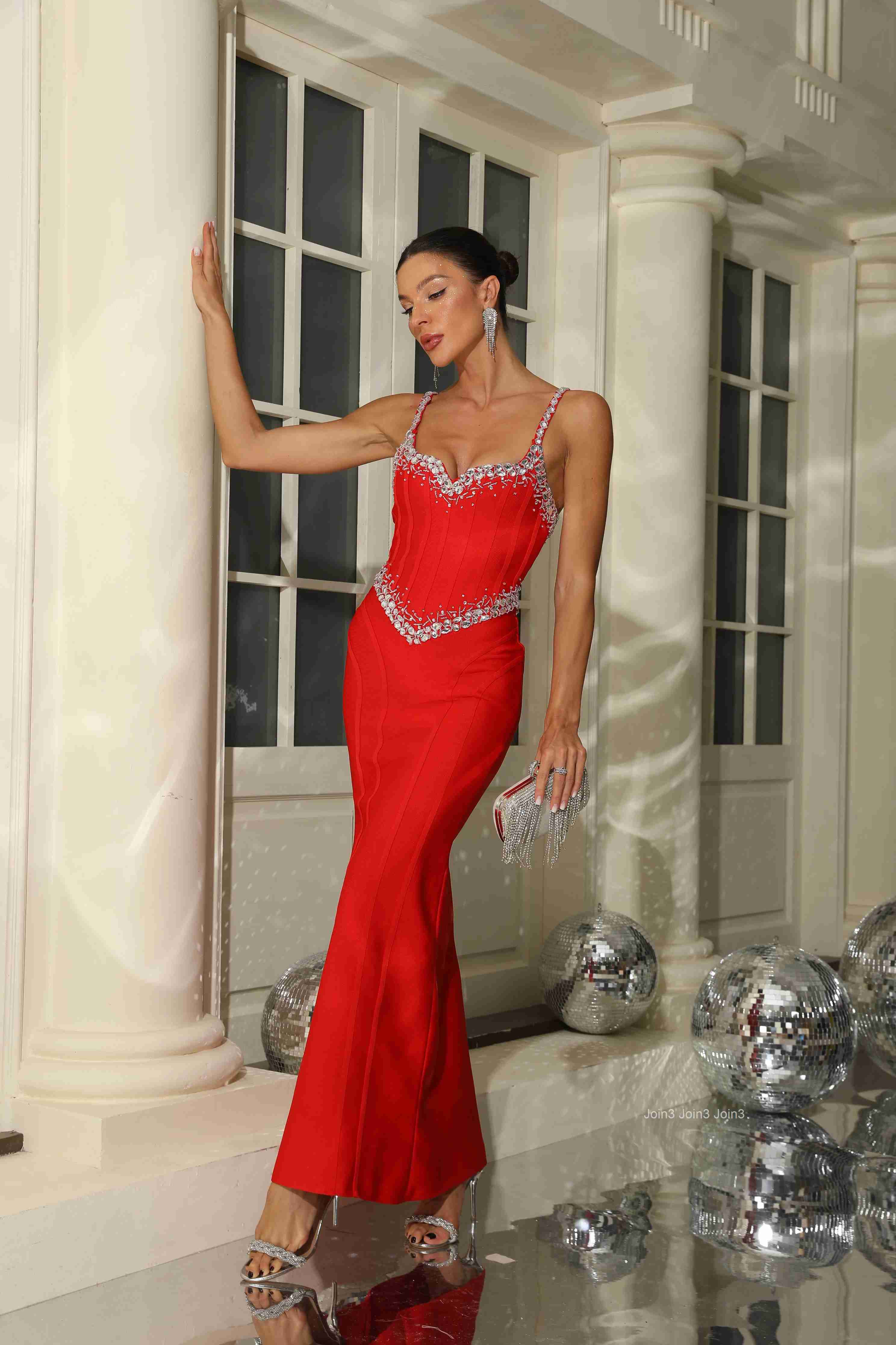 HOT SALE Womens Clothing Fashion Red Bandage Dress Diamonds Decoration Vestidos V-neck Sleeveless Backless Evening Pary Gown