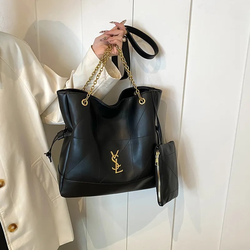 Designer Bag Luxury Bag Shoulder Bag Luxury Bag Purse Tote Classic Logo Women's Tramp Bag High Quality Leather Crossbody Black Large Capacity Shopping Handbag 10A