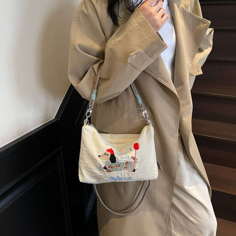 2025 Summer New Fashionable Niche Design Small Square Trendy Simple Women's Unique Shoulder Crossbody Bag