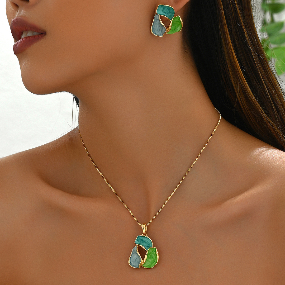 Fashion Style Women's Petal Earrings Oil Drip Hlow Design Long Necklace Jewelry Set
