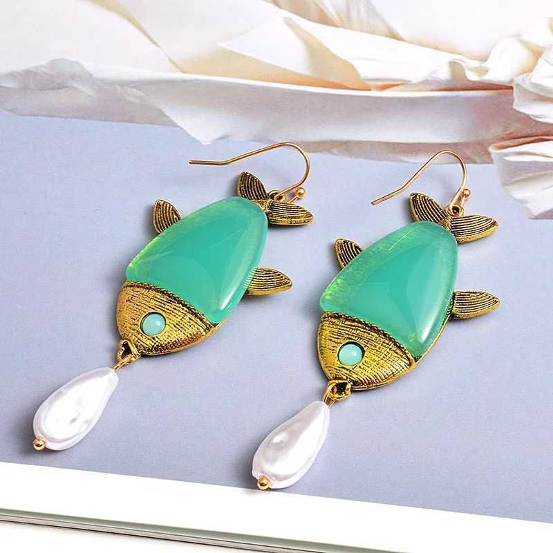 New Brand Animal Pendant Earrings Train Green Color Simulated Pearl Fish Drop Earrings Summer Beach Jewelry Brincos XJ250623