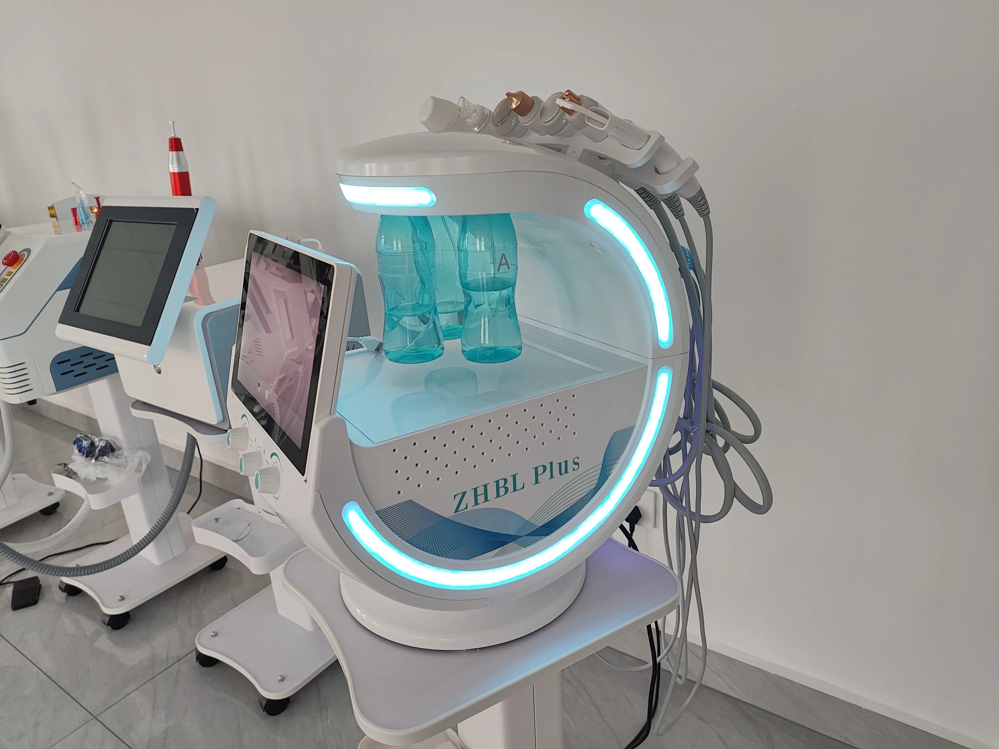 Smart Ice Blue Plus 7 in 1 Oxygen Hydro Dermabrasion Bubble Machine Professional Face Hydra Machine RF Lifting Ultrason Machine NEW