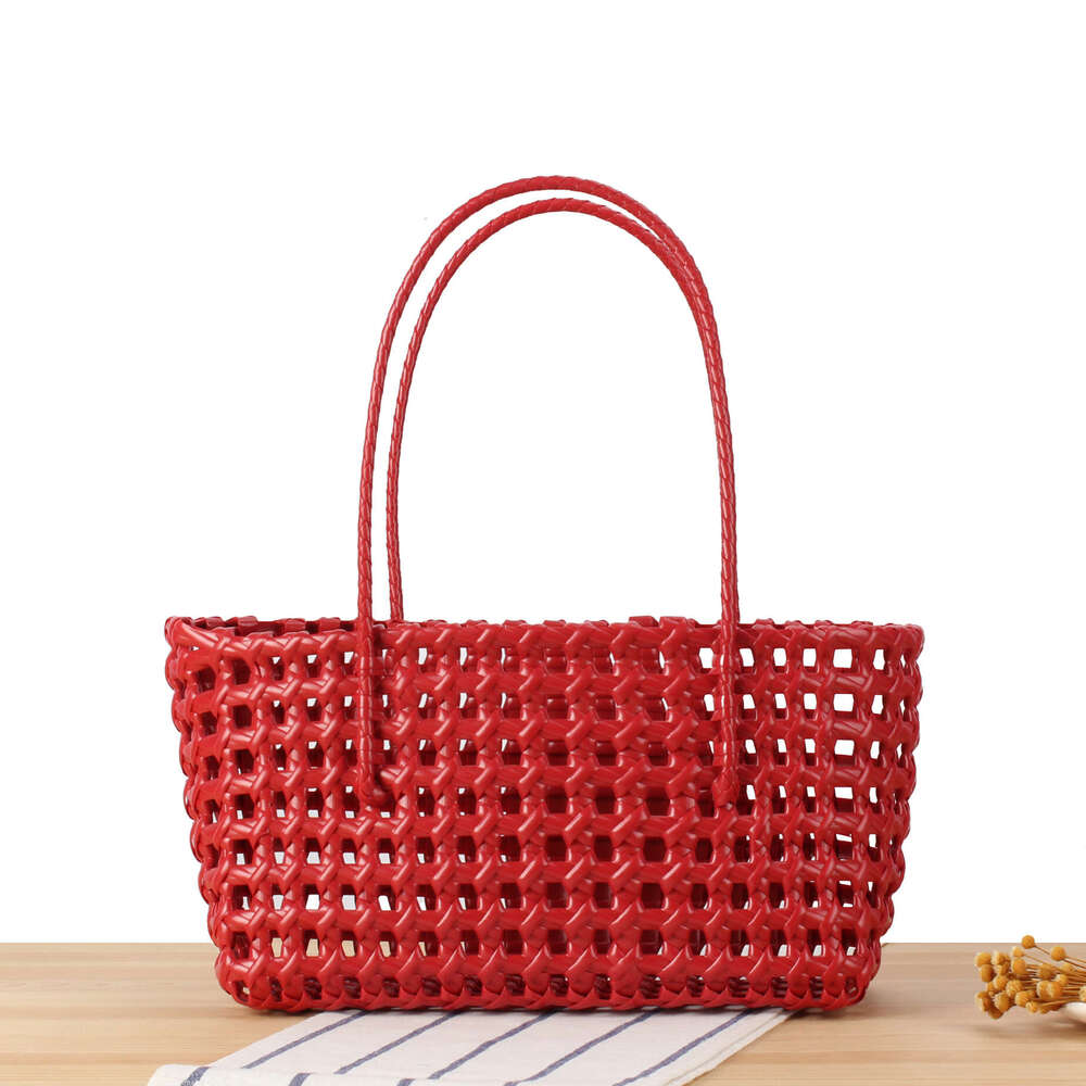 2025 New Hollow Design Women's Basket Niche Beach Vacation Casual Daily Versatile Ladies Bag