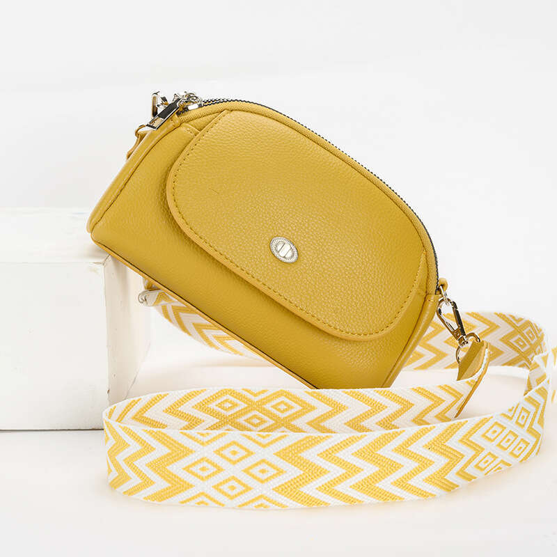 2024 New Korean Style Commuter Single Shoulder Crossbody Dumpling INS Niche High-end Wide Strap Women's Phone Bag