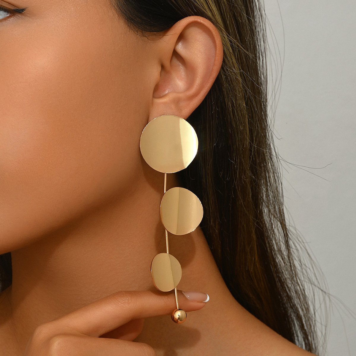 Women's Personality Round Design Drop Earrings High-end Studs