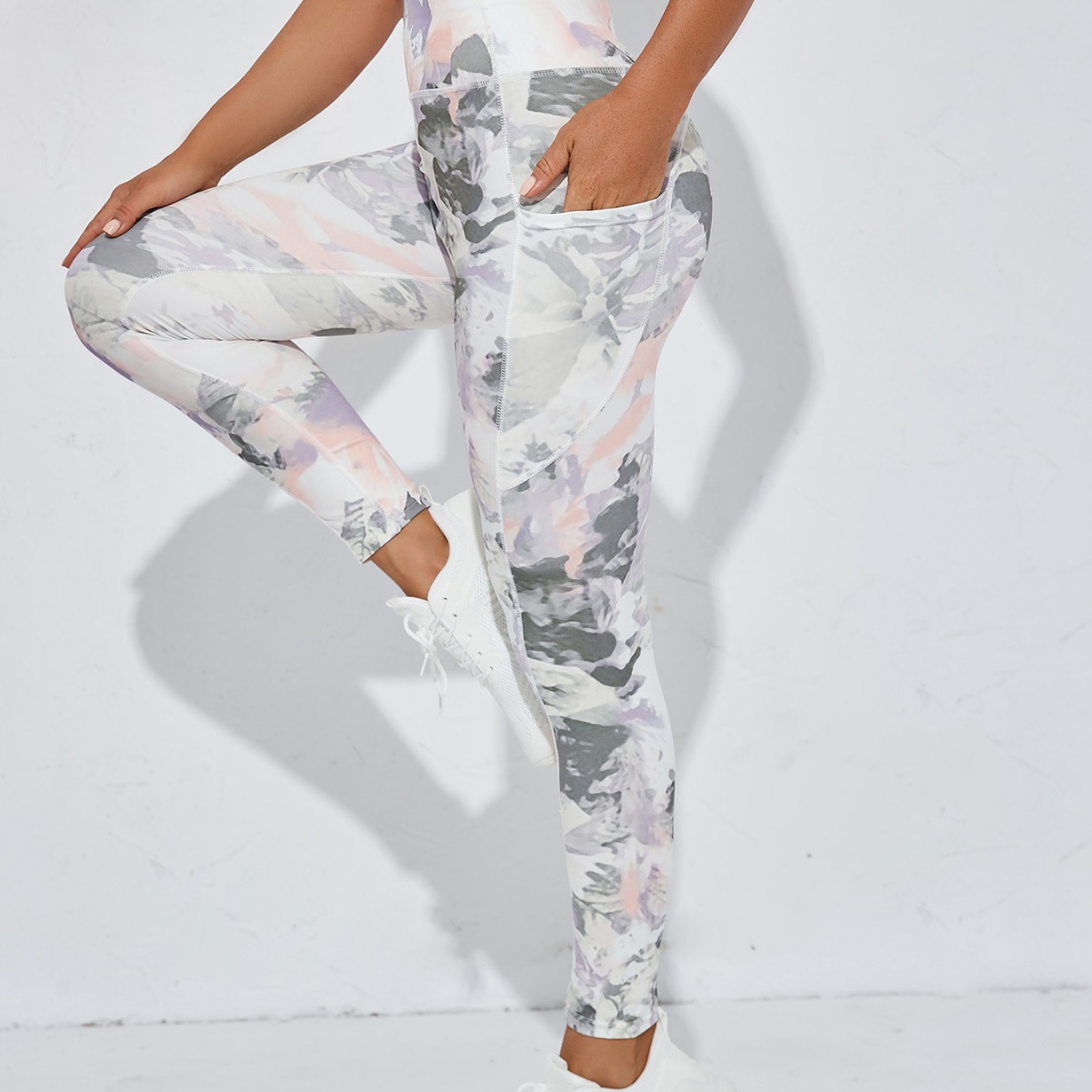 Athletic Inking Design Compression Jogging Capris Breathable & Form-Fitting