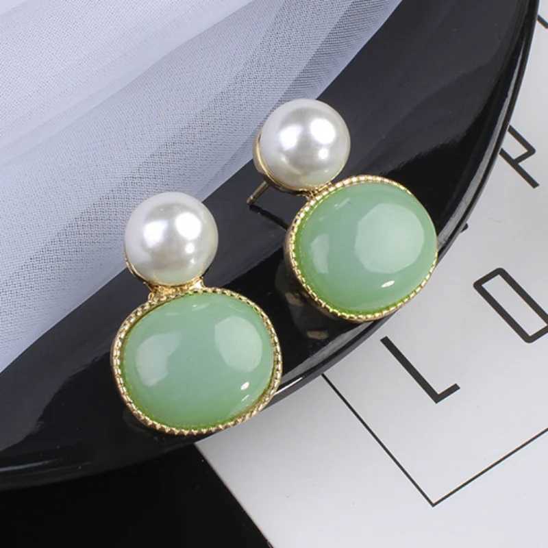 Imitation Pearl Top Womens Hanging Earrings Round Pendants Dangle Earrings Korean Fashion ly Girls Ear Jewelry 2025 newXJ250623