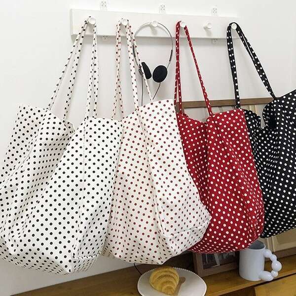 New Canvas Tote Fashion Trend Hot Sale Versatile Casual Large Capacity Polka Dot Shoulder Bag for College Students Commuting