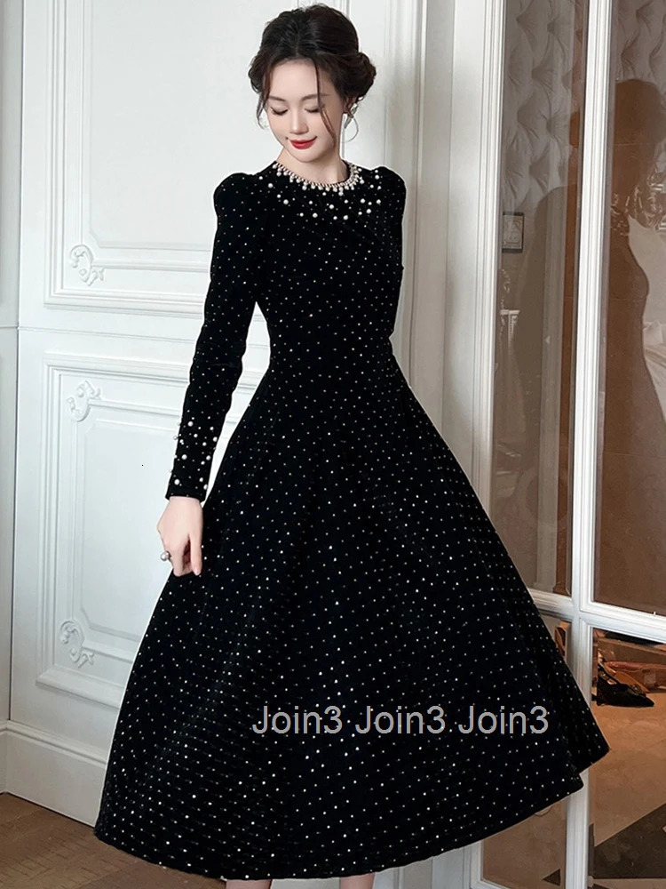 Women Clothes Elegant Luxury Sparkly Black Velvet Pearl O-Neck Slim A-Line Dress Fashion Evening Party Prom Vestidos Robe Casual