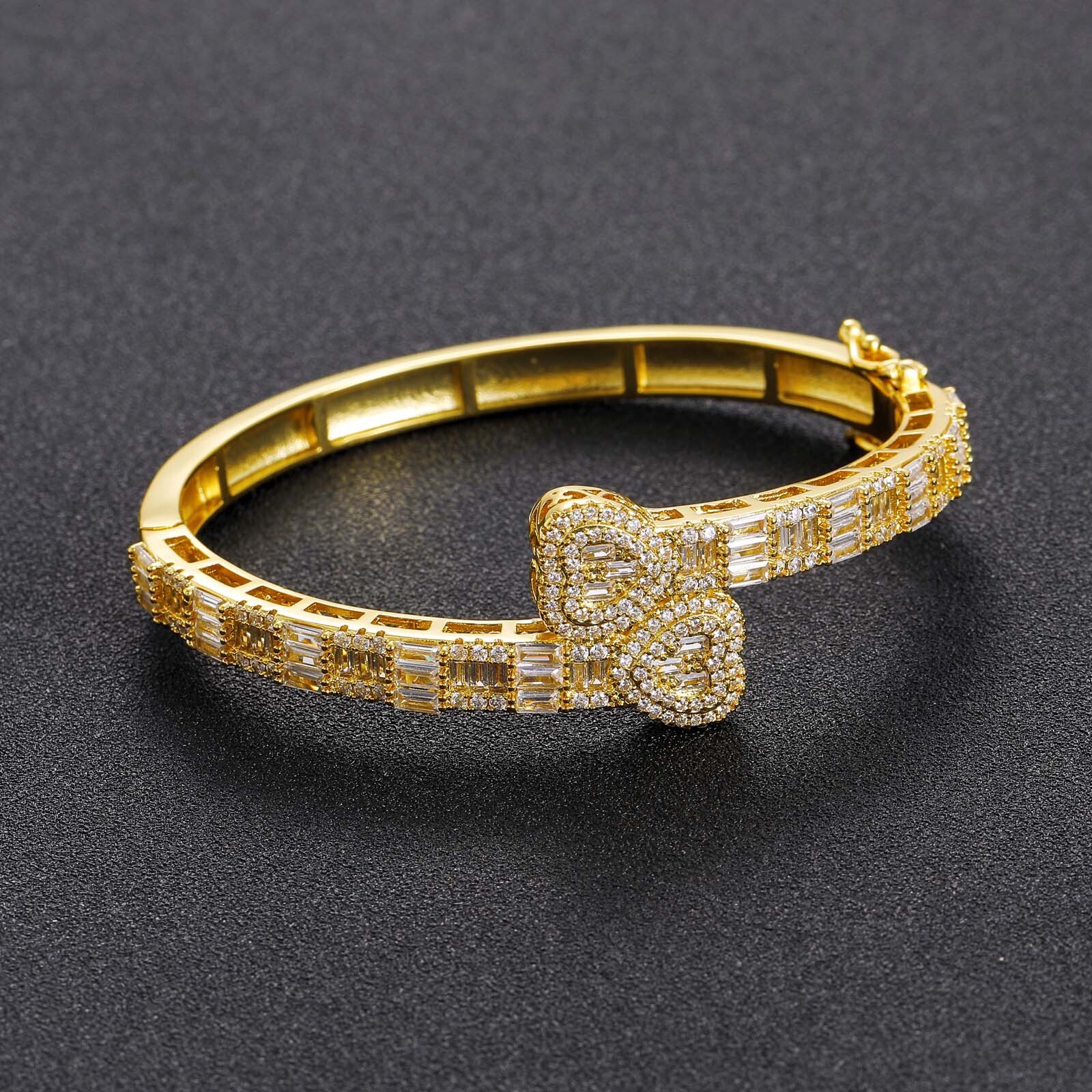 Luxury Designer Brand Hip Hop Heart Men's Moissanite Diamond Inlaid Spring Free Clasp Fashion Personalized Statement Bracelet Jewelry Pass the di