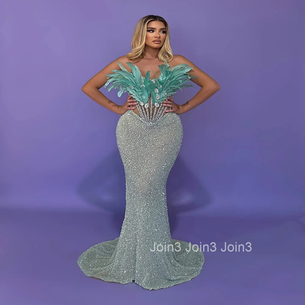 Womens Gown Blue Luxury Diamonds Embroidered Flares Gauze Feather Strapless Dress Fashion Celebrity Party Clothing 72hShipment