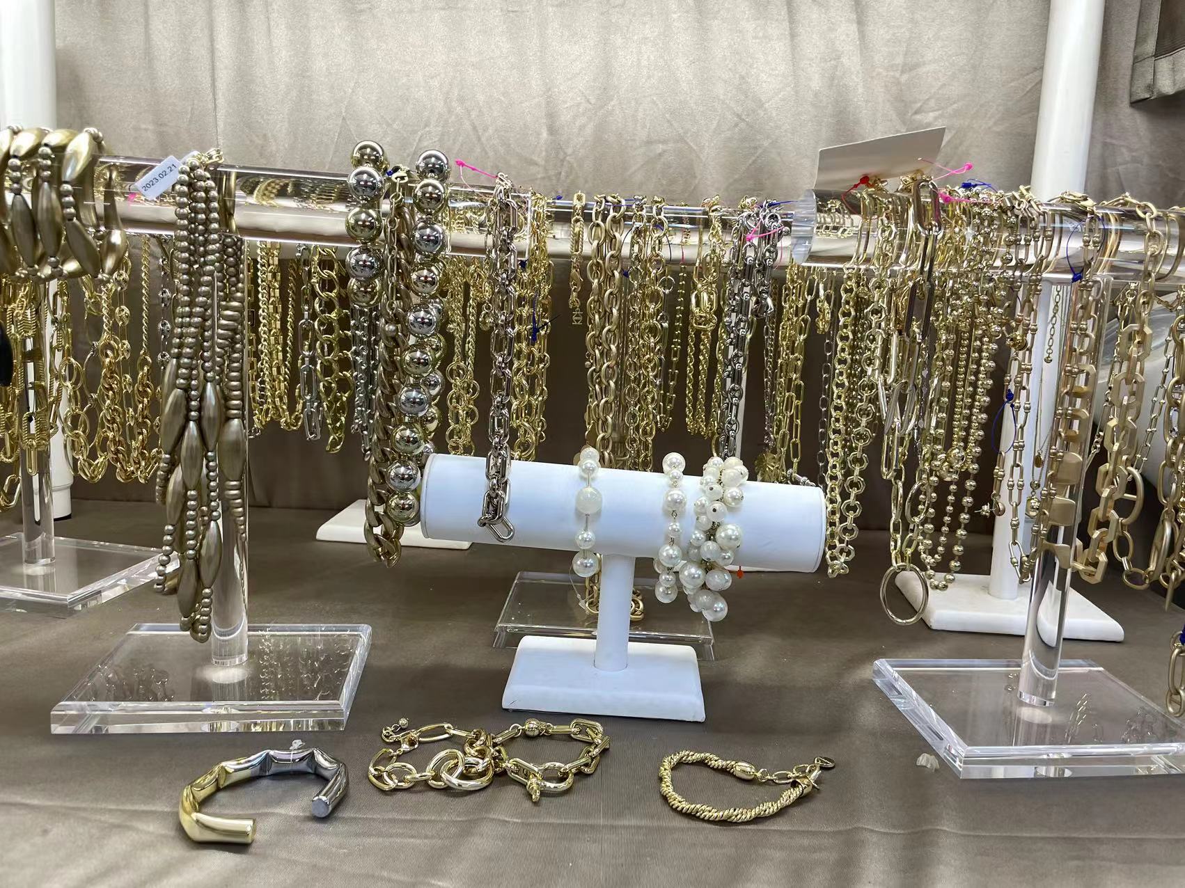 Customized products Sterling silver jewelry moissanite Ring Necklace Earring Bracelet belt watch production time 8 days transportation time 13 days 66