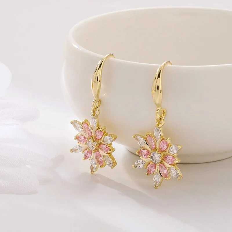 Luxury Rhinestone Snowflake Drop Earrings For Women Elegant Long Tassel Pearl Flower Earring New Year Birtay Jewelry GiftsXJ250623