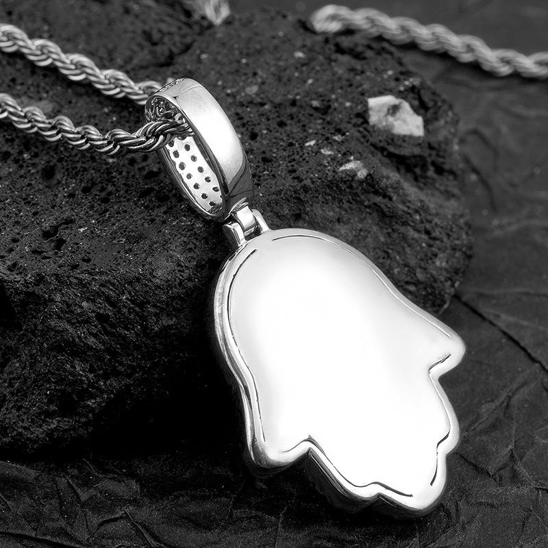 Luxury Moissanite Fatima Hand Diamond Inlaid Light Luxury Niche Statement Pendant Necklace Pass the diamond tester