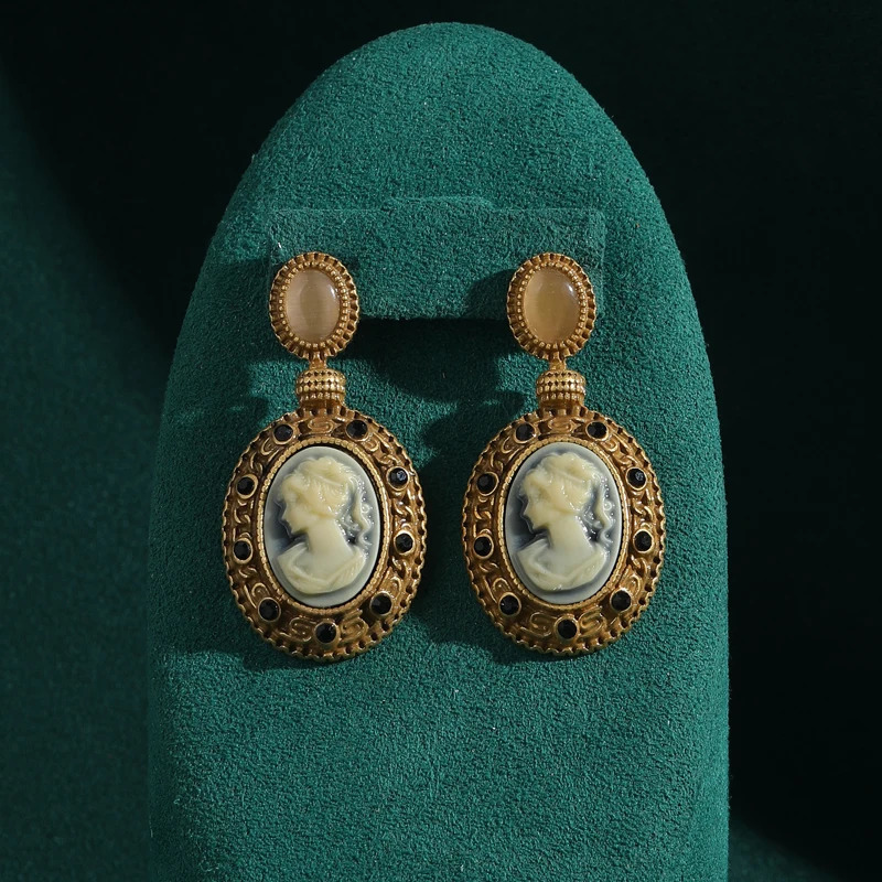 Vintage Cameo Jewelry Sets Natural Stone Oval Relief Portrait Of A Beauty Woman Pendants Retro Outfits s Trend 250618